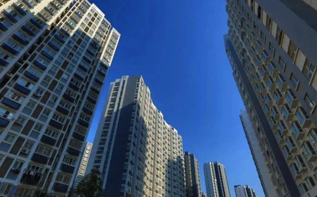 香港600尺房子均价一平，繁华都市的居住成本与价值考量香港600尺的房子算大吗