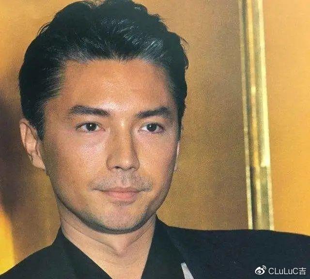 探秘香港60后男明星的璀璨风采，时光印记下的不朽传奇香港60后男明星有哪些